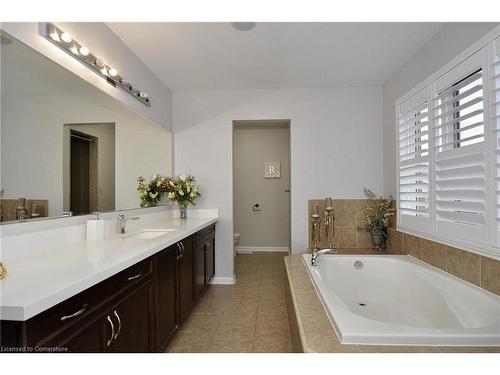 56 Henwood Drive, Cambridge, ON - Indoor Photo Showing Bathroom