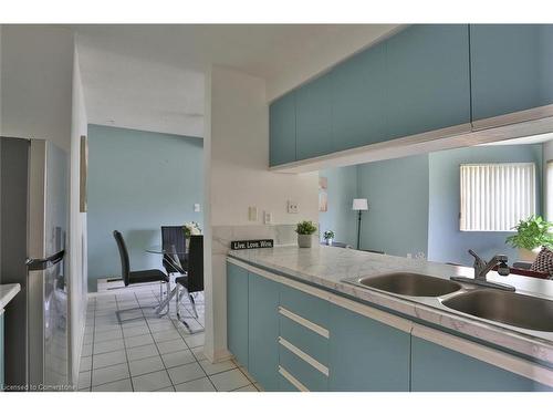 4-169 Bechtel Street, Cambridge, ON - Indoor Photo Showing Kitchen With Double Sink