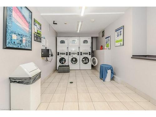 305-276 Eiwo Court, Waterloo, ON - Indoor Photo Showing Laundry Room