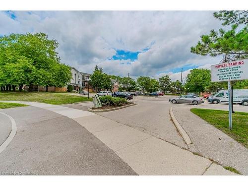 305-276 Eiwo Court, Waterloo, ON - Outdoor