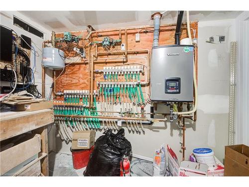 5 Front Street, London, ON - Indoor Photo Showing Basement