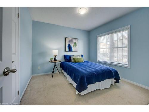 8H-1460 Highland Road W, Kitchener, ON - Indoor Photo Showing Bedroom