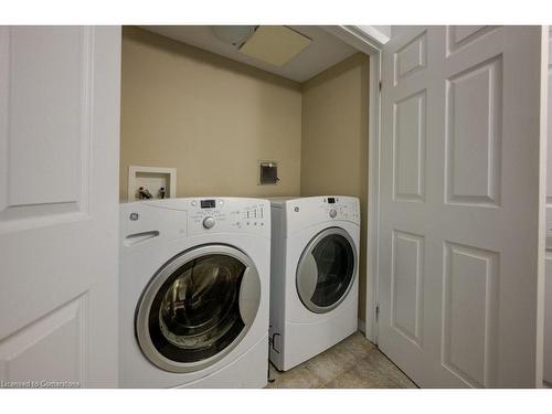 8H-1460 Highland Road W, Kitchener, ON - Indoor Photo Showing Laundry Room