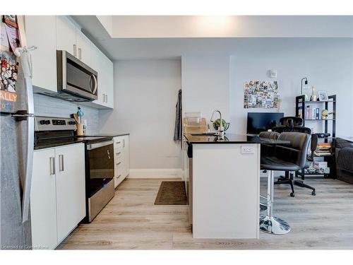 1601-108 Garment Street, Kitchener, ON - Indoor Photo Showing Kitchen With Upgraded Kitchen