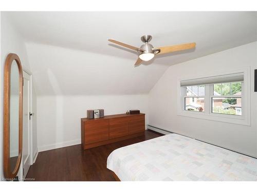 217 Waterloo Street, Kitchener, ON - Indoor Photo Showing Bedroom