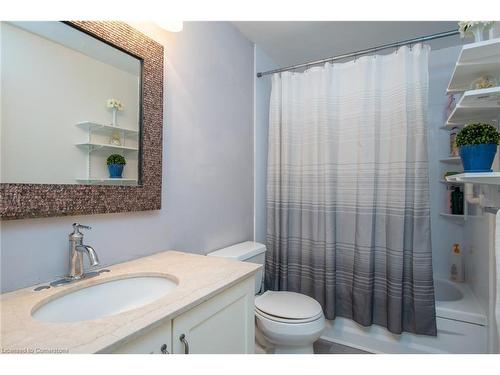 68-51 Paulander Drive, Kitchener, ON - Indoor Photo Showing Bathroom