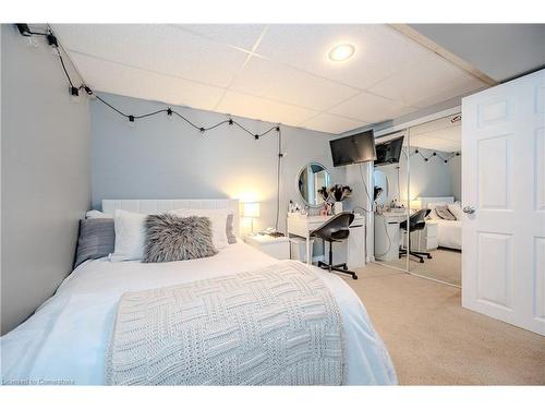 66 Schweitzer Street, Kitchener, ON - Indoor Photo Showing Bedroom