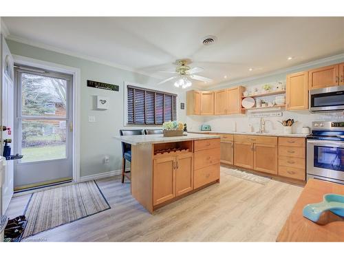 1012 Road 10 W, Conestogo Lake, ON - Indoor Photo Showing Kitchen