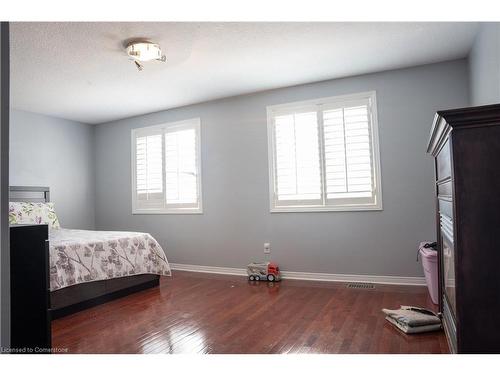 53 Sandwell Court W, Kitchener, ON - Indoor Photo Showing Bedroom