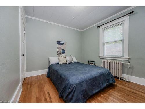 Main-96 John Street W, Waterloo, ON - Indoor Photo Showing Bedroom