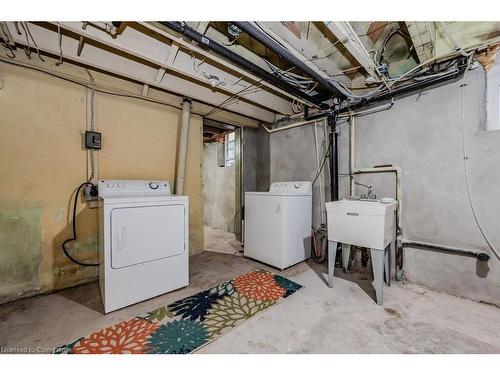 Main-96 John Street W, Waterloo, ON - Indoor Photo Showing Laundry Room