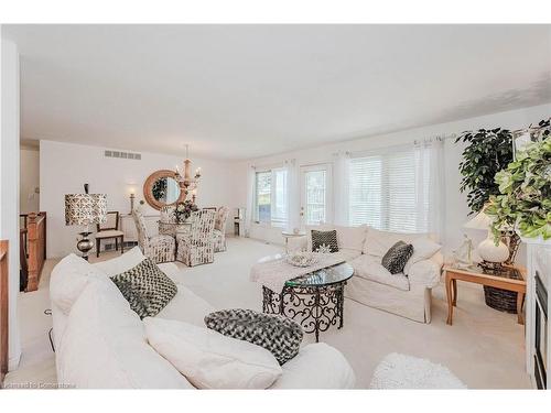 45 Sandpiper Drive, Guelph, ON - Indoor Photo Showing Living Room