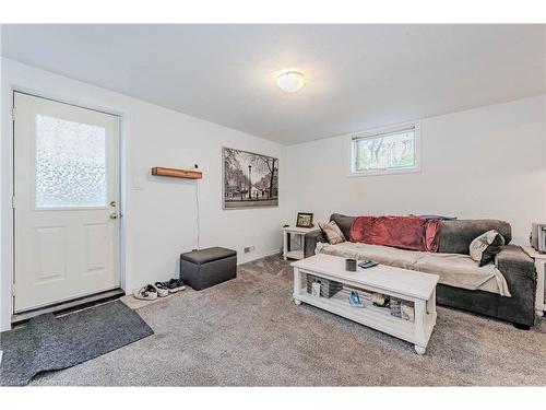 45 Sandpiper Drive, Guelph, ON - Indoor Photo Showing Living Room