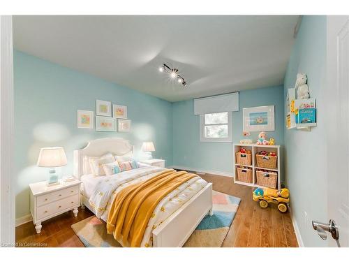 40-1199 Hamilton Road, London, ON - Indoor Photo Showing Bedroom