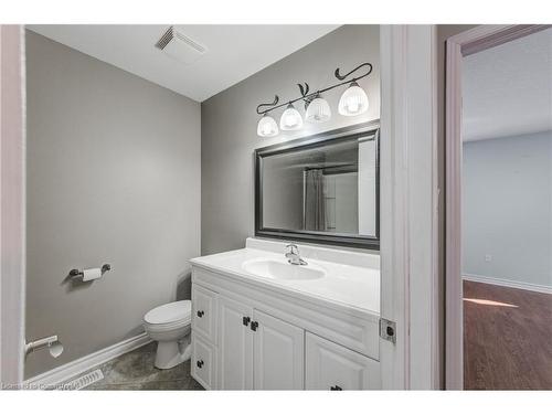 40-1199 Hamilton Road, London, ON - Indoor Photo Showing Bathroom