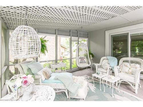 65 Edgehill Drive, Kitchener, ON - Indoor Photo Showing Living Room