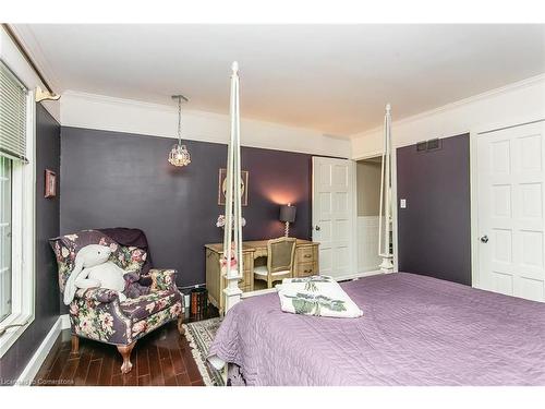 65 Edgehill Drive, Kitchener, ON - Indoor Photo Showing Bedroom