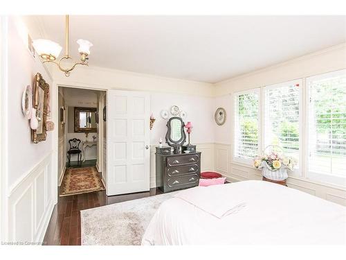 65 Edgehill Drive, Kitchener, ON - Indoor Photo Showing Bedroom