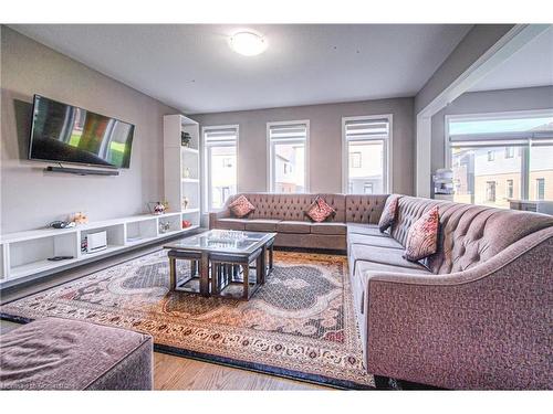 43 Broadacre Dr Drive, Kitchener, ON - Indoor Photo Showing Living Room