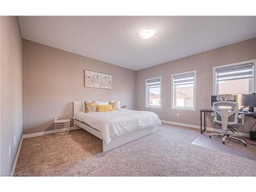 43 Broadacre Dr Drive, Kitchener, ON - Indoor Photo Showing Bedroom