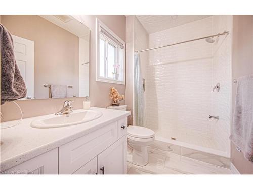 43 Broadacre Dr Drive, Kitchener, ON - Indoor Photo Showing Bathroom