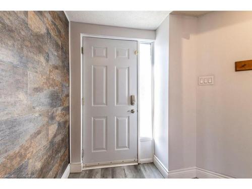 63-60 Elmsdale Drive, Kitchener, ON - Indoor Photo Showing Other Room