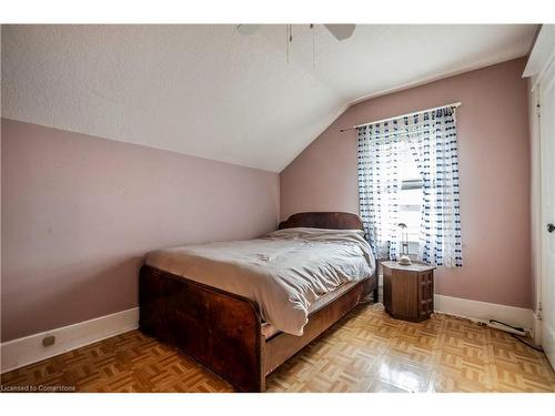 194 Samuel Street, Kitchener, ON - Indoor Photo Showing Bedroom