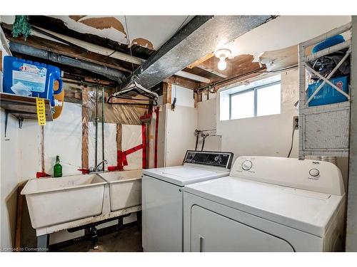 194 Samuel Street, Kitchener, ON - Indoor Photo Showing Laundry Room