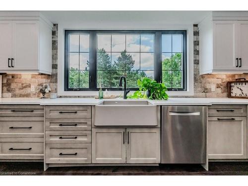 7146 Wellington Road 18, Elora, ON - Indoor Photo Showing Kitchen