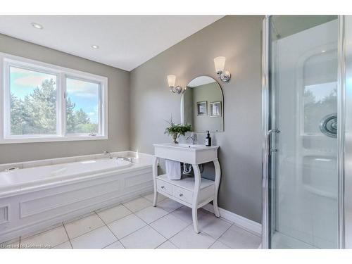 7146 Wellington Road 18, Elora, ON - Indoor Photo Showing Bathroom