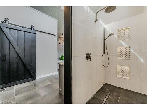 7146 Wellington Road 18, Elora, ON - Indoor Photo Showing Bathroom