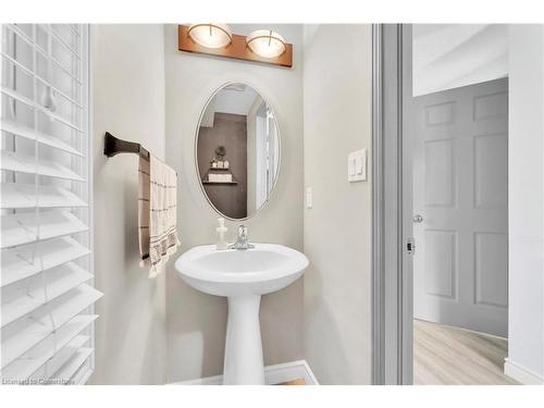 51 Madeleine Street, Kitchener, ON - Indoor Photo Showing Bathroom