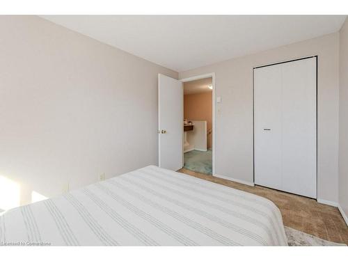 44 Carter Crescent, Cambridge, ON - Indoor Photo Showing Bedroom