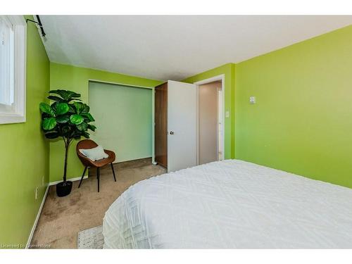 44 Carter Crescent, Cambridge, ON - Indoor Photo Showing Bedroom