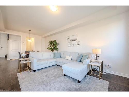 121 Haldimand Street, Kitchener, ON - Indoor Photo Showing Living Room