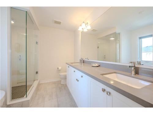 121 Haldimand Street, Kitchener, ON - Indoor Photo Showing Bathroom