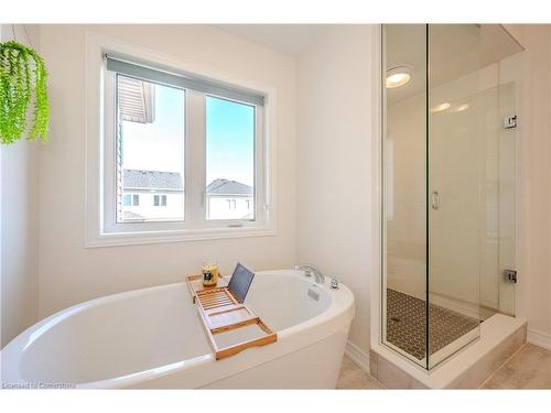 121 Haldimand Street, Kitchener, ON - Indoor Photo Showing Bathroom