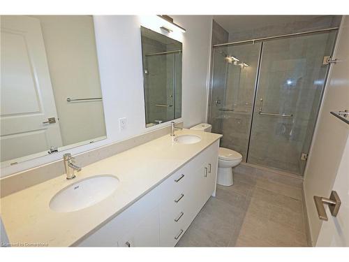 1311-50 Grand Avenue S, Cambridge, ON - Indoor Photo Showing Bathroom