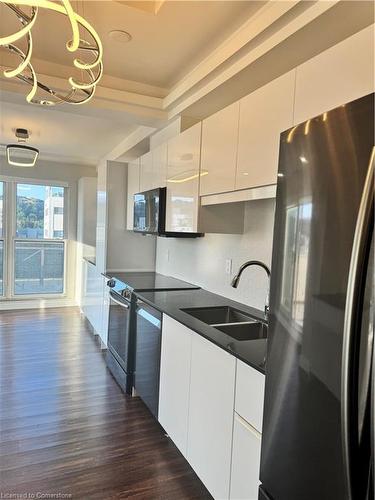 1506-135 James Street S, Hamilton, ON - Indoor Photo Showing Kitchen With Double Sink With Upgraded Kitchen