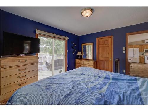 197 Road One D, Conestogo Lake, ON - Indoor Photo Showing Bedroom