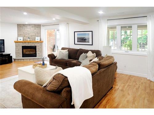 29 Hampton Court, St. George, ON - Indoor Photo Showing Living Room With Fireplace