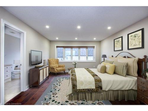 4099 Maitland Street, Beamsville, ON - Indoor Photo Showing Bedroom