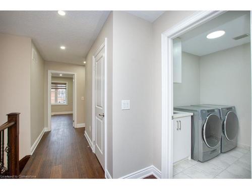 4099 Maitland Street, Beamsville, ON - Indoor Photo Showing Laundry Room