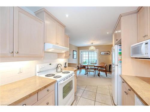 36 Culpepper Drive, Waterloo, ON - Indoor Photo Showing Kitchen