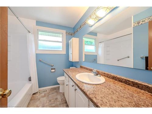 36 Culpepper Drive, Waterloo, ON - Indoor Photo Showing Bathroom