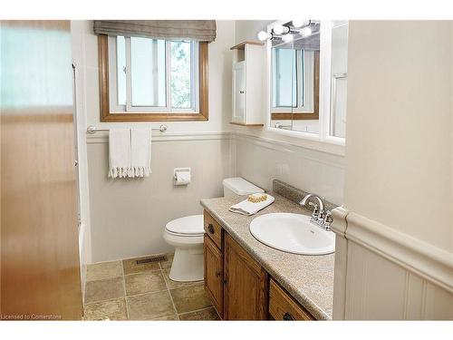 1480 Roseville Road, Cambridge, ON - Indoor Photo Showing Bathroom