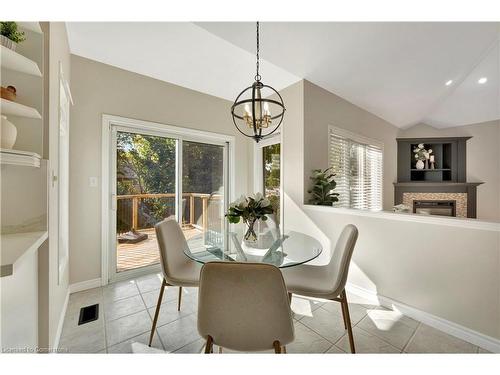 173 Deer Ridge Drive, Kitchener, ON - Indoor Photo Showing Dining Room