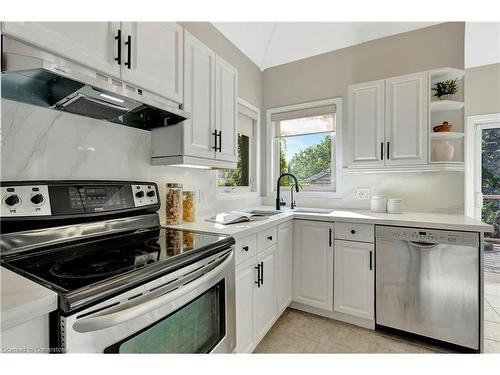 173 Deer Ridge Drive, Kitchener, ON - Indoor Photo Showing Kitchen With Stainless Steel Kitchen