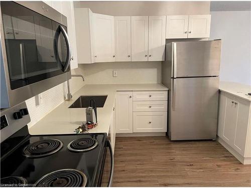 1-109 Westmount Road, Waterloo, ON - Indoor Photo Showing Kitchen