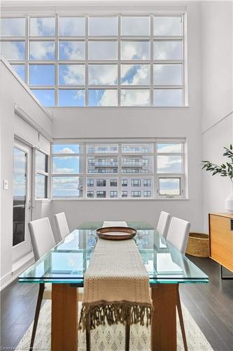 707-112 Benton Street, Kitchener, ON - Indoor Photo Showing Dining Room